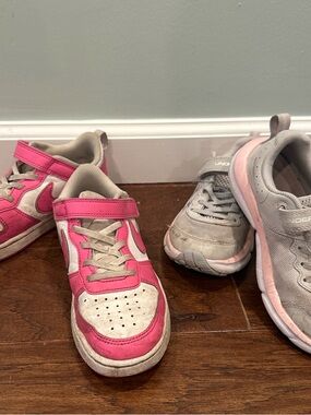 ✨ 3 /$15 ✨ Girls sneaker bundle- Nike size 2 + Under Armor size 13